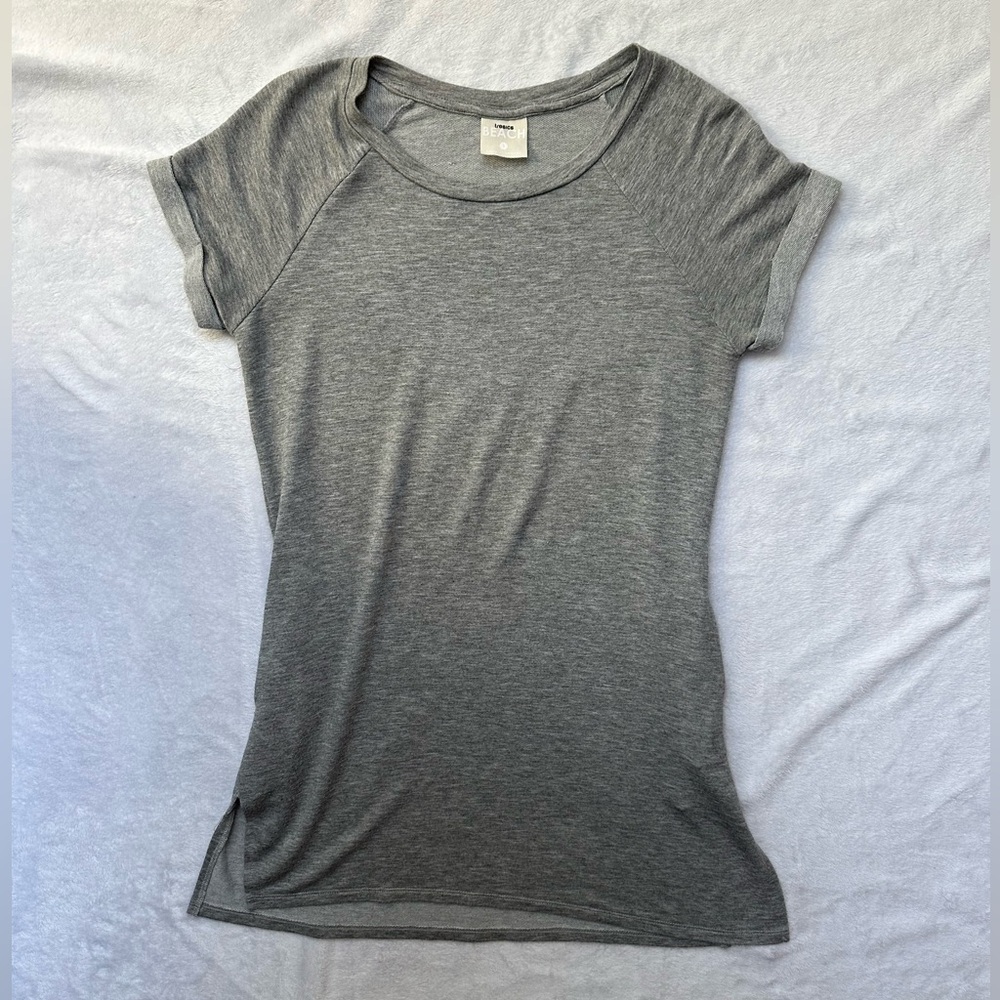 Tresics Beach Short Sleeve Cover Up in Gray - Size Small